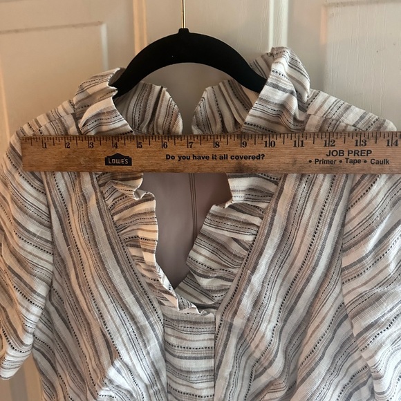 White and Tan Wrap Midi Dress with Cowl Neck and Flutter Sleeves size 10 - Picture 11 of 13